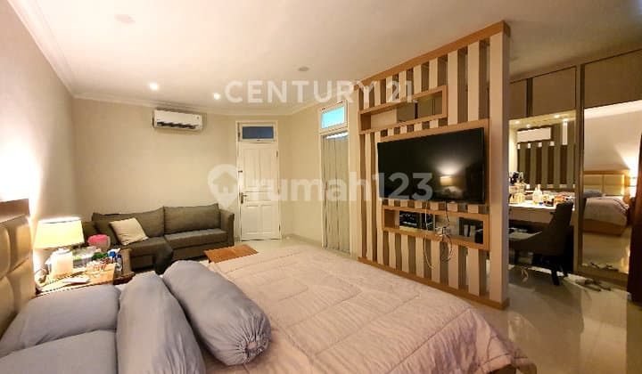 Rumah Pelepah Elok 2 Lantai Lokasi Strategis Siap Huni