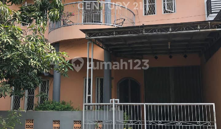 Rumah Cantik Jual Cepat di Green Garden Rorotan