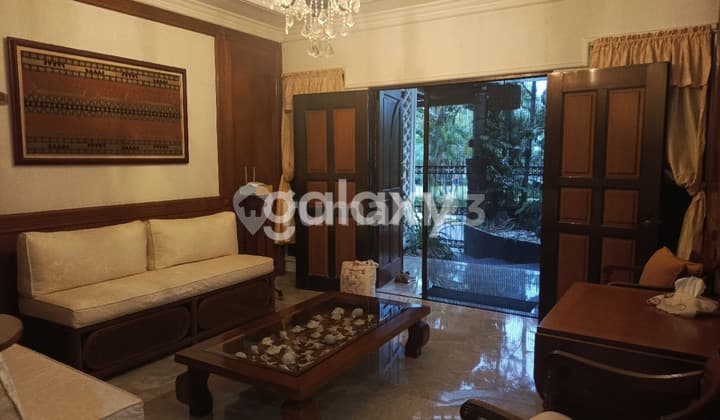 Spacious Classic House with Pool & Garden in Bintaro Sector 7 (For Rent)