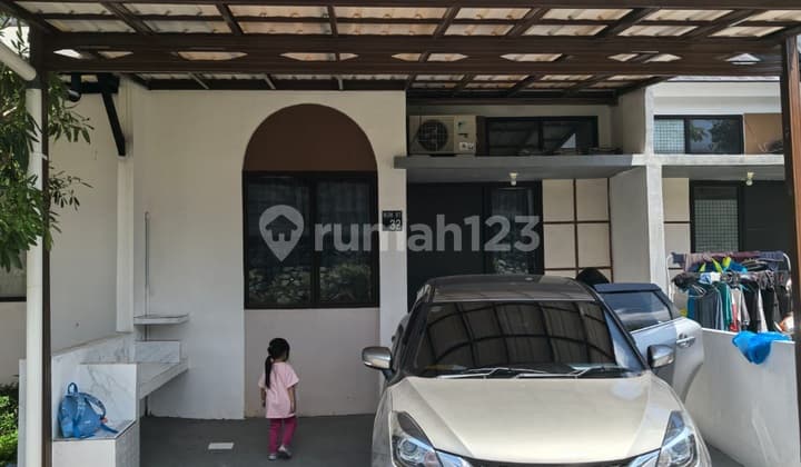 Disewakan Rumah 3 Kamar Tidur 2 Lantai - Strategis & Siap Huni
