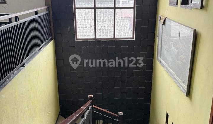Rumah Mewah 2 Lantai Dijual Cepat