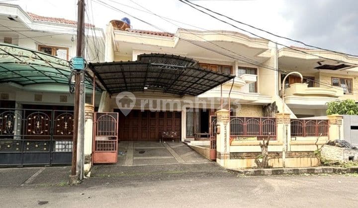 Large House in Depdikbud Complex Pejaten Raya, South Jakarta
