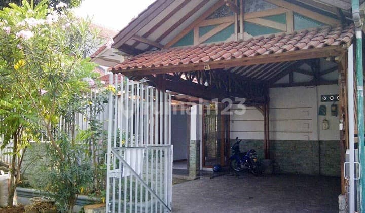 Jual Rumah Graha Raya Bintaro, Cluster Anggrek Loka, Tangerang, 200 M², SHM