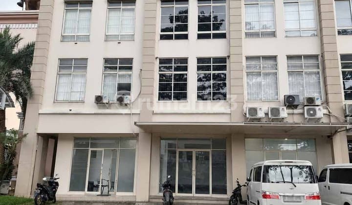 Rent 3½ Storey Shop House at Green Lake City, Tangerang