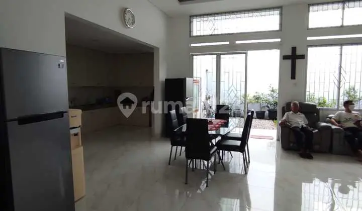 Rumah Murah Siap Huni Bagus 2 Lantai di Cluster Emily, Summarecon