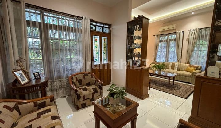 Rumah Hook, 3 Menit ke Gate Tol Pasteur Komplek Griya Mas Pasteur