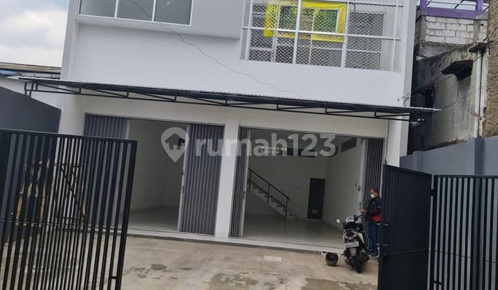 Ruko 2 Lantai, SHM Strategis Siap Pakai Bebas Banjir di Cimuncang