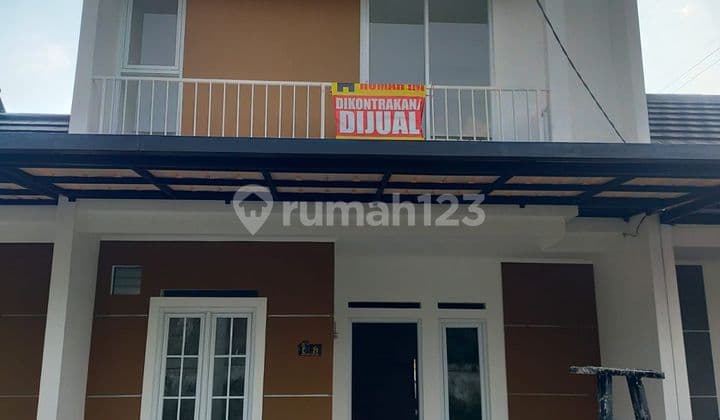 Affordable 2-Story Comfortable House Ready to Move In, Great at Graha Royal Residence