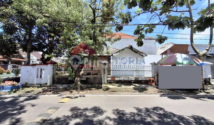 Dijual - Rumah Hitung Tanah Posisi Hook | Akses Cepat ke Pintu Tol
