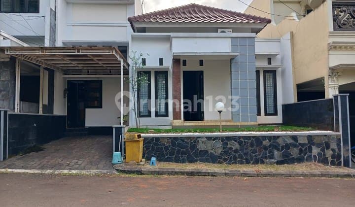Disewakan Rumah Siap Huni di Pesona Khayangan Juanda Depok