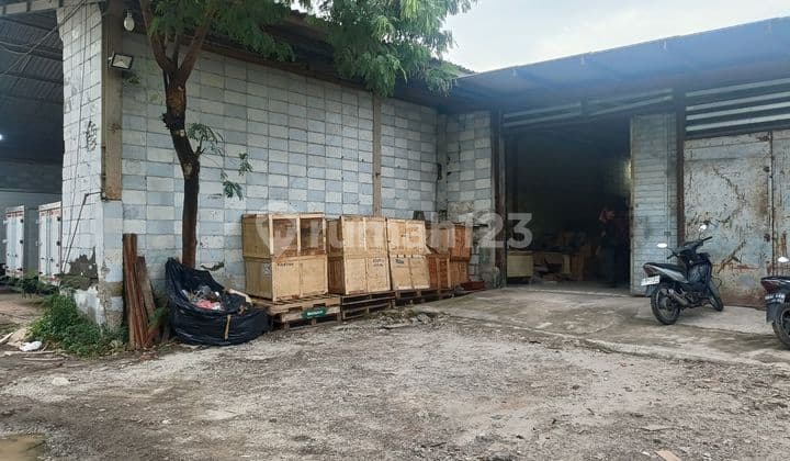 Dijual Cepat !!! Harga Dibawah NJOP !!! Tanah Bagus Pinggir Jln di Daan Mogot Raya