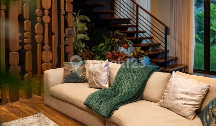 Vila Modern dengan Teknologi Rumah Pintar di Jantung Changu