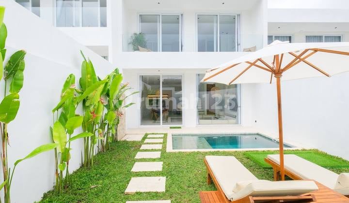 Vila Bergaya Mediterania Hanya 3 Menit Dari Laut, Aset Sewa Siap Pakai