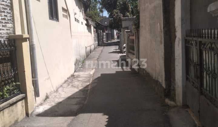 Tanah Ada Bangunan Lama Bawah NJOP di Kopo