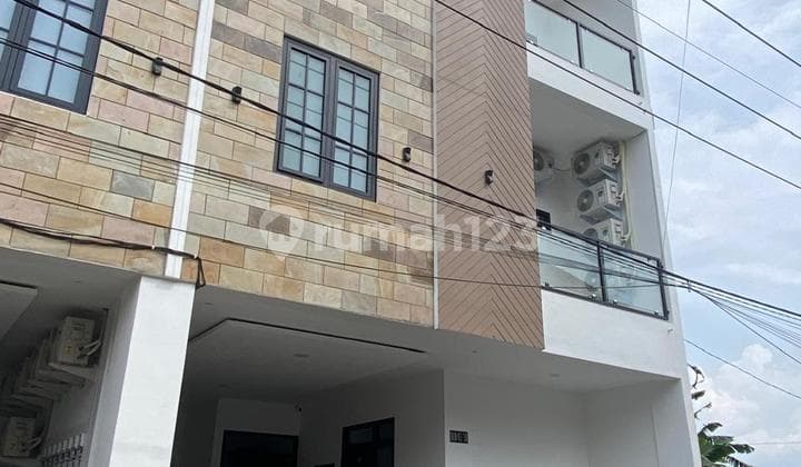 Dijual Rumah Kost Exclusivelokasi Jalan Sigura - Gura , Kota Malang (Full Furnish + Ready Stok)