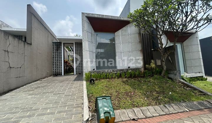 Dijual Villa Modern Minimalis Full Furnished Kota Batu - Lokasi Premium Dekat Wisata Batu Malang
