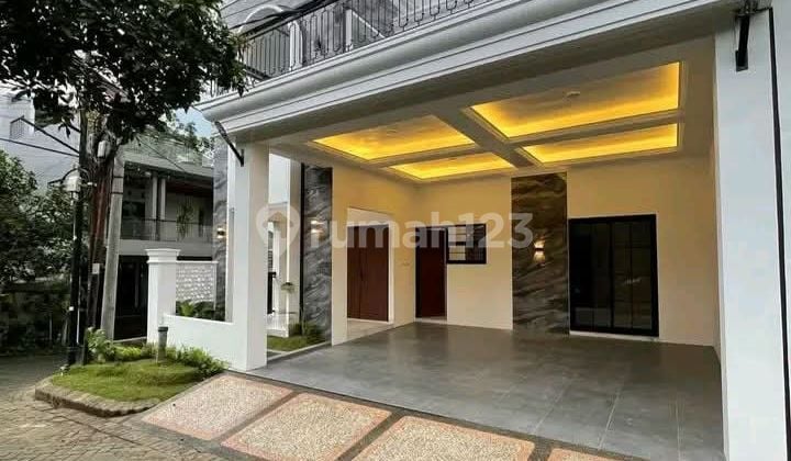 Rumah 2 Lantai Plus Rooftop Lokasi Strategis Sengkaling Malang