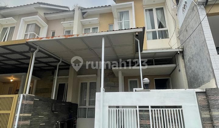 Dijual Rumah Urgent ( Dibawah Pasar ) Lokasi di Perumahan Tasikmadu Kota Malang