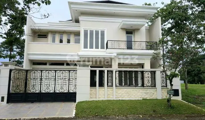 FOR SALE Modern Minimalist New Houselocation Araya Golf Housing Complex, Malang (Semi Furnished)