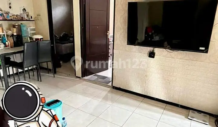 Translation: For Sale: Flood-free, leak-free house in Sawojajar, Malang