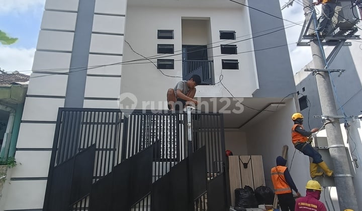 Dijual Rumah Kost Modern Lokasi Premium Jalan Tlogomas , Dinoyo Kota Malang (Full Furnish - On Progres - Terima Jadi Siap Huni)