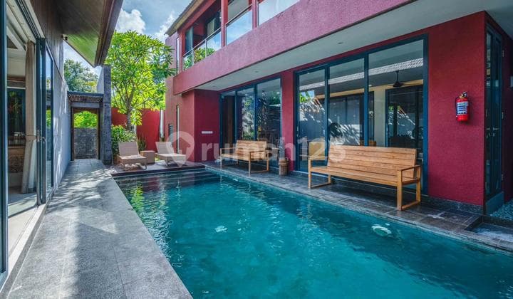 Villa Mewah 3 KT SHM Dekat Pantai Nelayan Canggu Bali