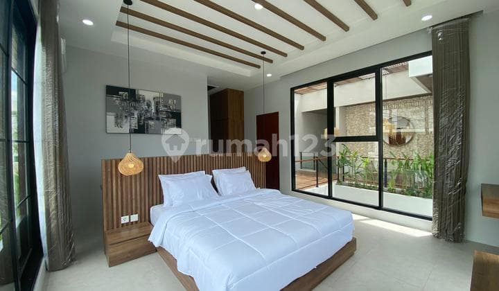 Villa Modern 3 KT SHM bisa KPR Dekat Pantai Pererenan Canggu Bali