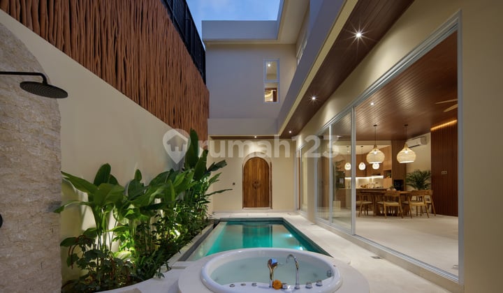Leasehold Villa 3 BR near Canggu in Tumbak Bayuh, Pererenan, Bali