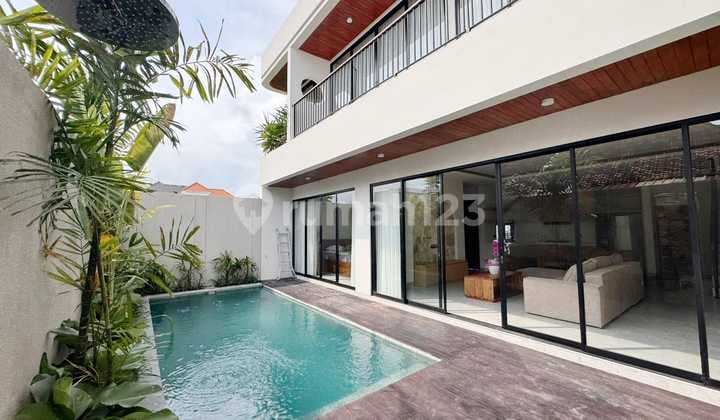 Villa Modern Disewakan Furnished 3 KT di Munggu Canggu Bali