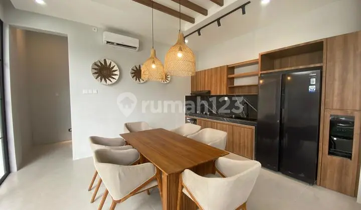 Villa Modern 3 KT SHM bisa KPR Dekat Pantai Pererenan Canggu Bali