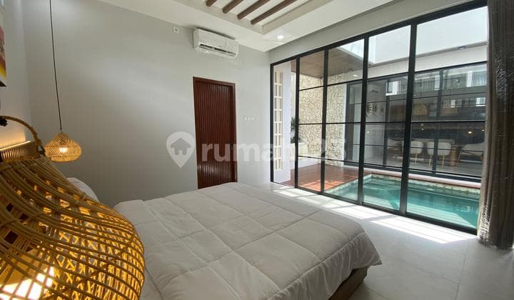 Villa Modern 3 KT SHM bisa KPR Dekat Pantai Pererenan Canggu Bali