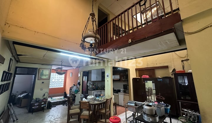 Rumah Nyaman Luas 325 Mtr Sayap Buah Batu Dekat Tengah Kota