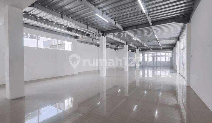 3-Story Shop suitable for Office Mainroad Gatot Subroto Gatsu