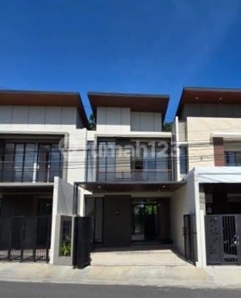 Rumah Mewah Modern Kontemporer Dekat Kampus Uii Jalan Kaliurang KM 13