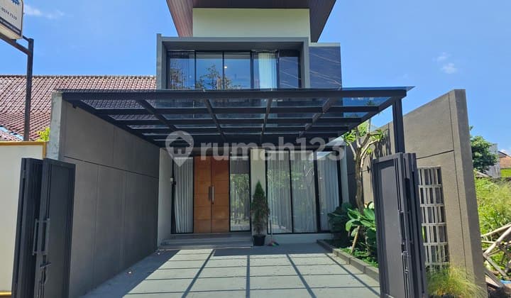 Rumah Mewah Modern Kontemporer Full Furnished Siap Huni