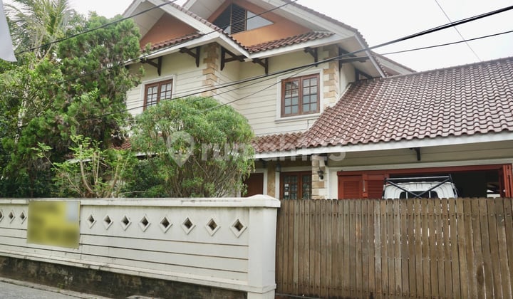 Dijual Cepat!!!!! Murah Rumah Lokasi Strategis Jakarta Selatan