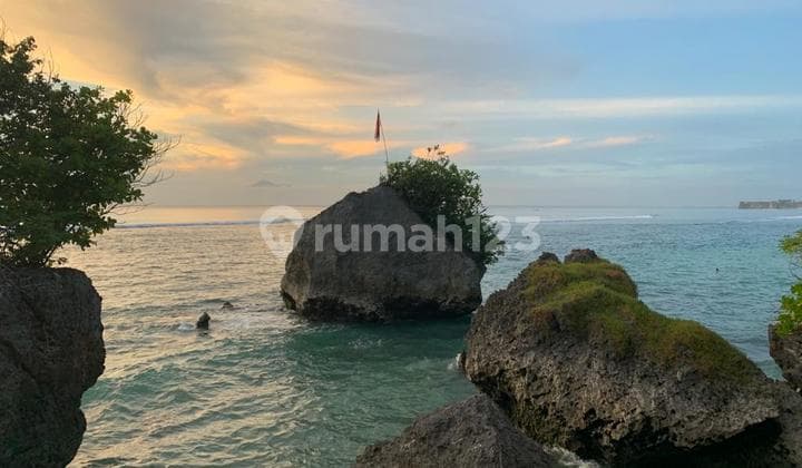 Tanah Tebing Padang-Padang di Jalan Utama Pecatu