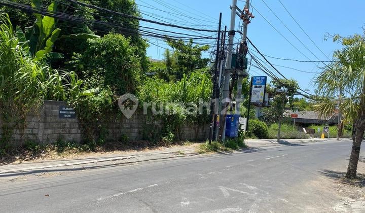 Commercial Land for Sale on Pererenan Beach Main Road