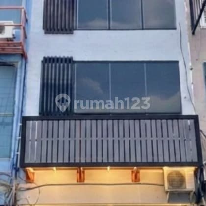 For Quick Sale: Premium 4-Story Shop House in Manyar Kertoarjo - Strategic Location, Next to Starbucks Manyar & HSBC.