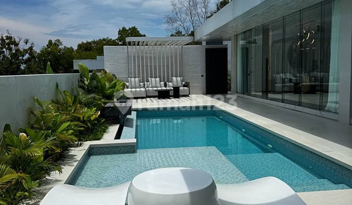 (Leasehold) Luxury Villa In A Premium Villa Complex. Bukit