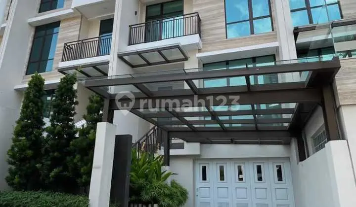 Hunian Sultan di Pondok Indah Townhouse Siap Huni Strategis