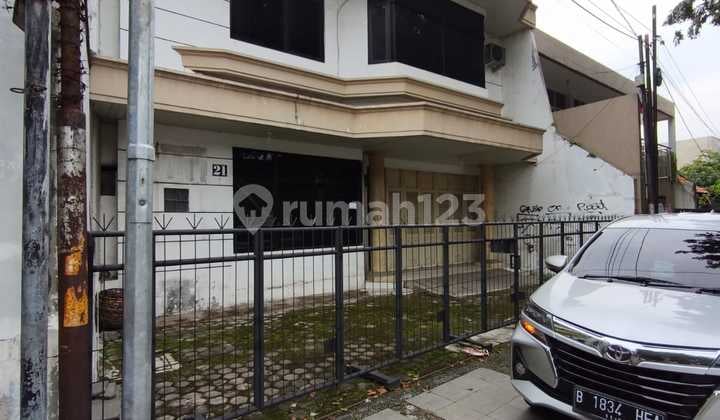 Rumah 2 Lantai Dipusat Kota
