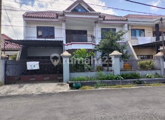 Fully Furnished Strategic House Imam Bonjol Near Airport & Mall