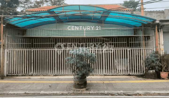 Rumah Zona Komersial Cocok Usaha di Menteng