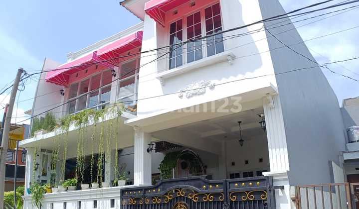 Rumah 2 Lantai LT 150 LB 159 di Villa Pertiwi Depok, Siap Huni, Owner Langsung