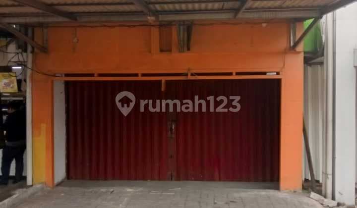 For Rent 2-Story Shop House in Ciputat Commercial Area