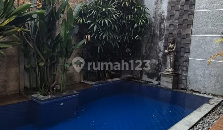 Rent 2-Story House in Kesambi Kerobokan