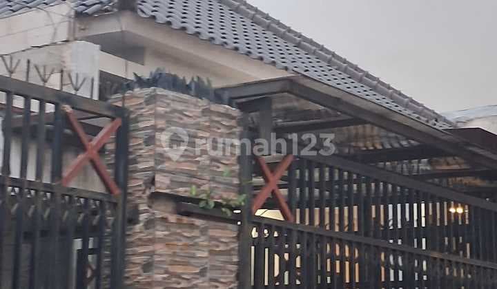 Rumah Terenovasi Dekat Tengah Kota