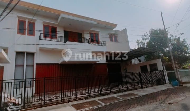 Rumah 2 Lantai Mewah di Semarang Timur