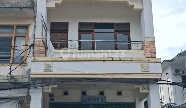 Multi-functional 3-Story Shophouse on Kartini Street, Denpasar Dauhpuri